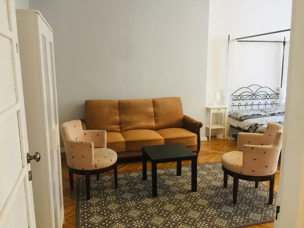 Warszawa, Centrum, Wiejska 15, Kamienica Apartment Екстериор снимка